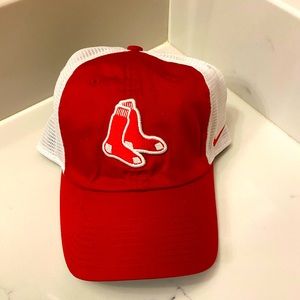 Red Sox’s trucker style baseball cap!